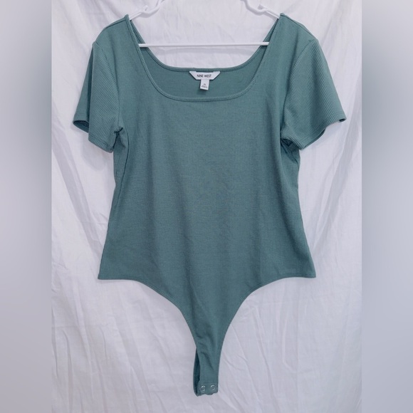 Nine West Green Ribbed Knit Short Sleeve Thong Back Bodysuit size XL - Picture 1 of 6